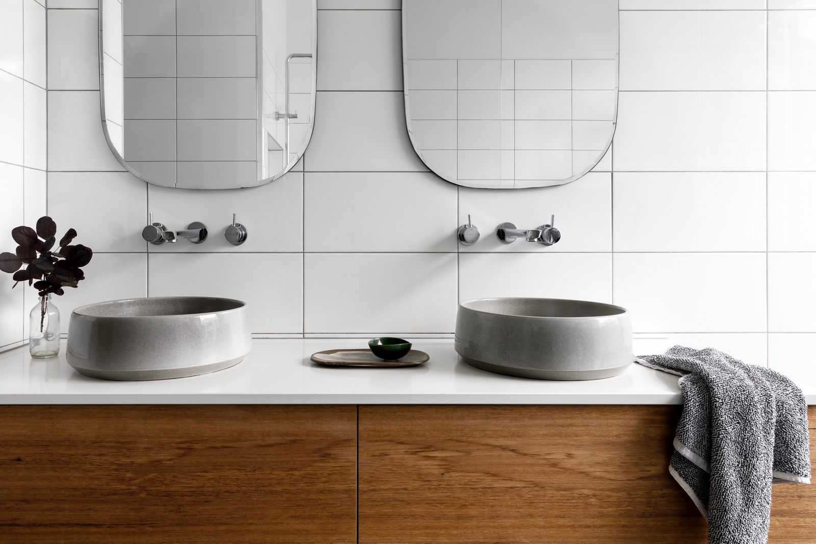 Hannah Gordon's Home / Emerald Victoria.