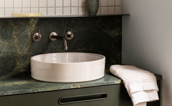 Rowena Parade Project / Cantilever Interiors