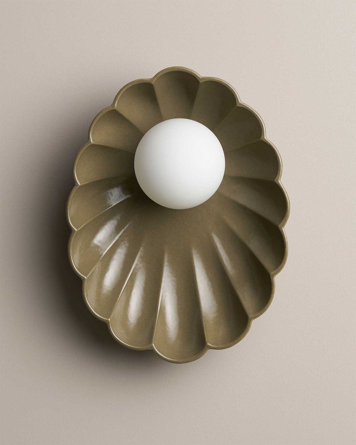 Ceramic Wall Oyster Sconce Light / Olive