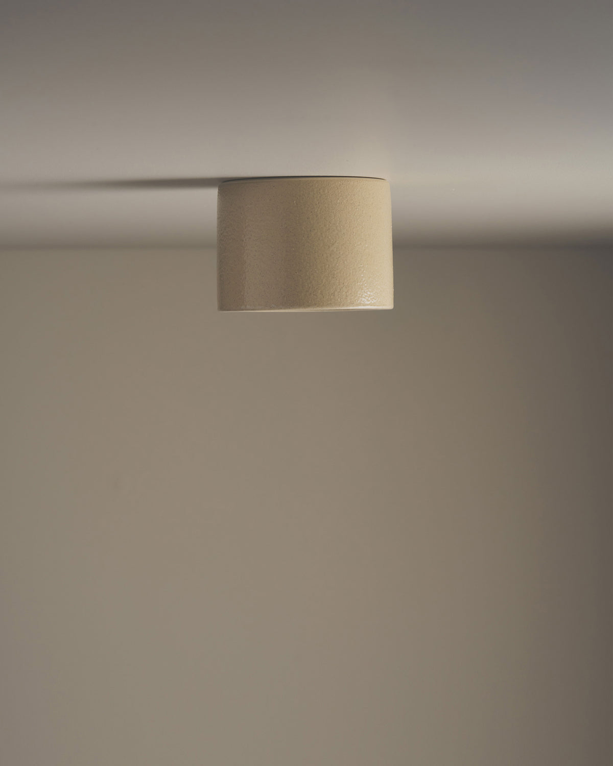 Short Ceiling Light / Sand