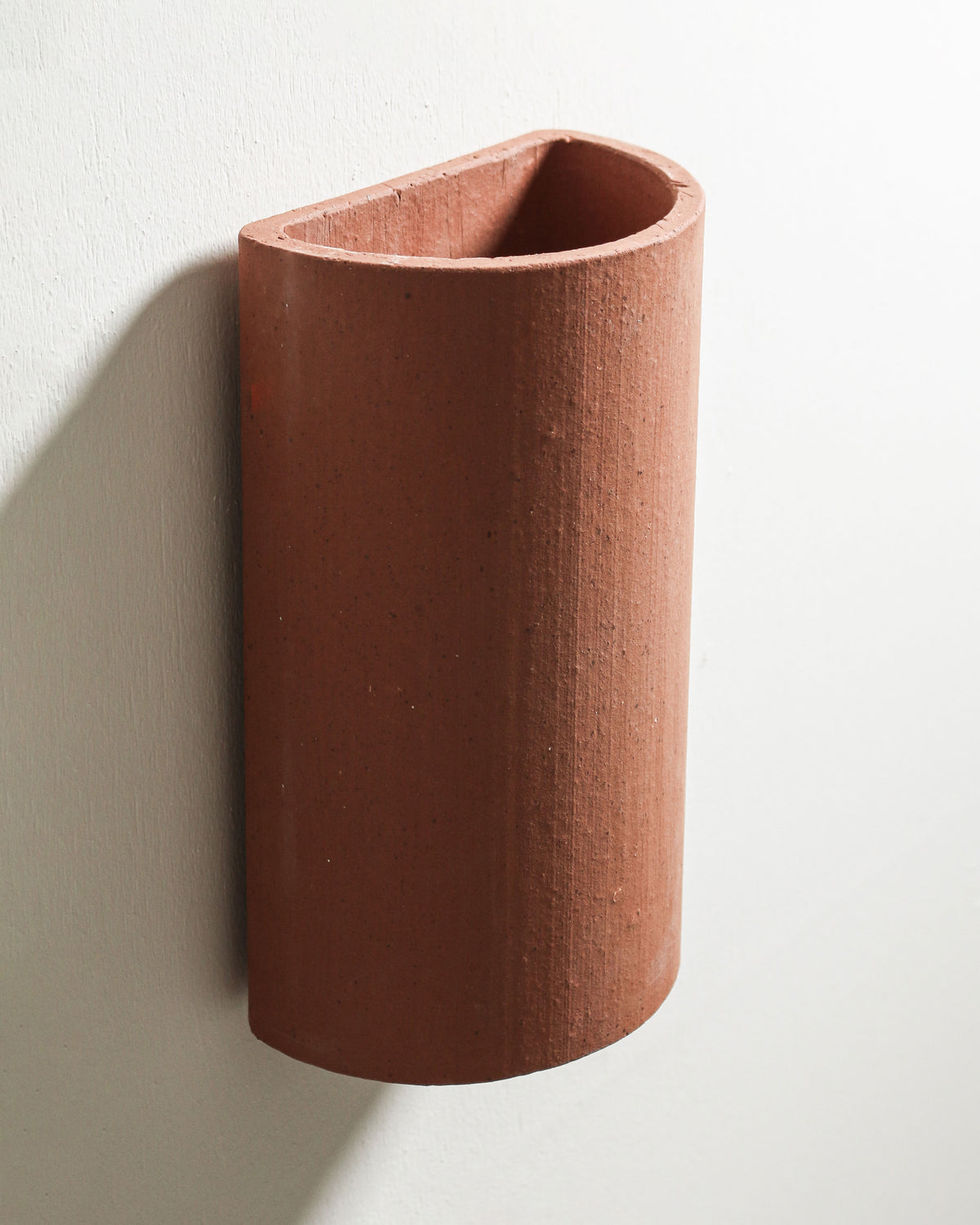 Curve Ceramic Wall Light / Terracotta