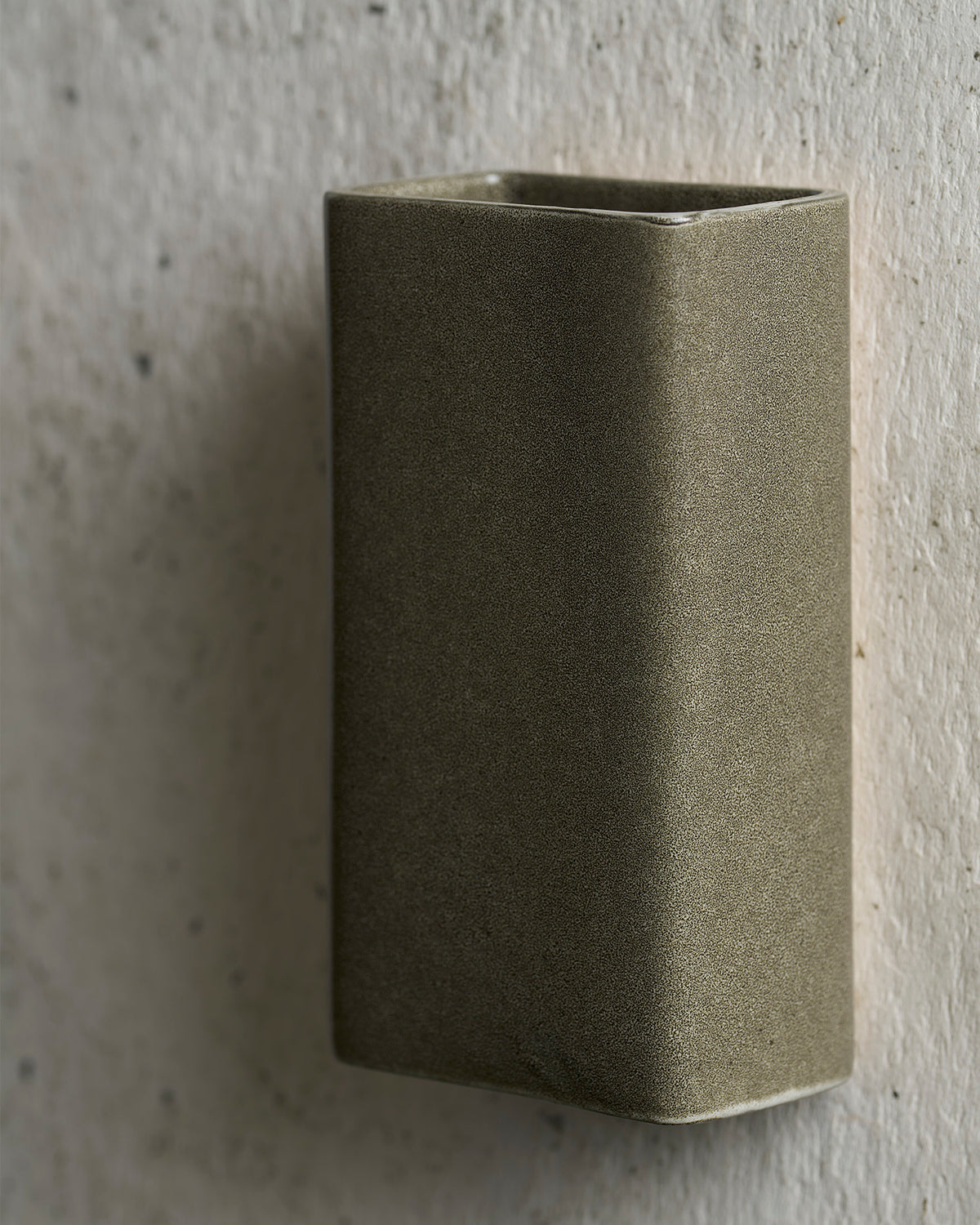 Box Ceramic Wall Light / Rivergum