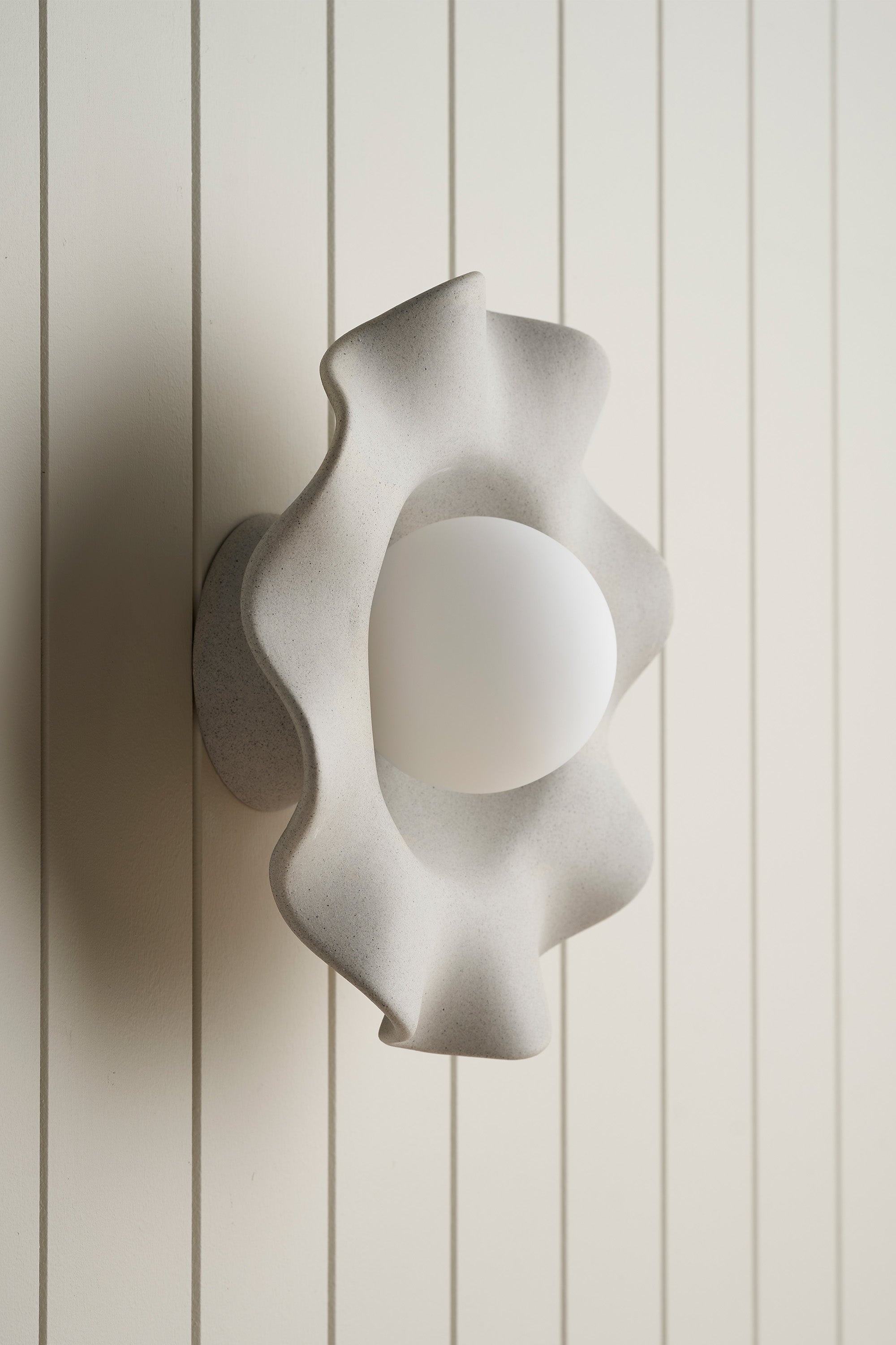Ceramic sconce outlet light